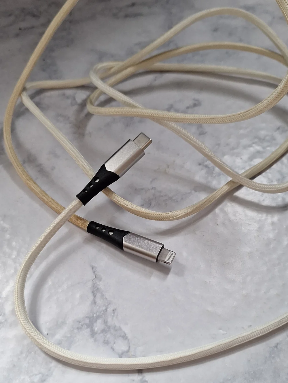 Apple Iphone Universal USB-C to Lightning Braided Charging Cable - Cream